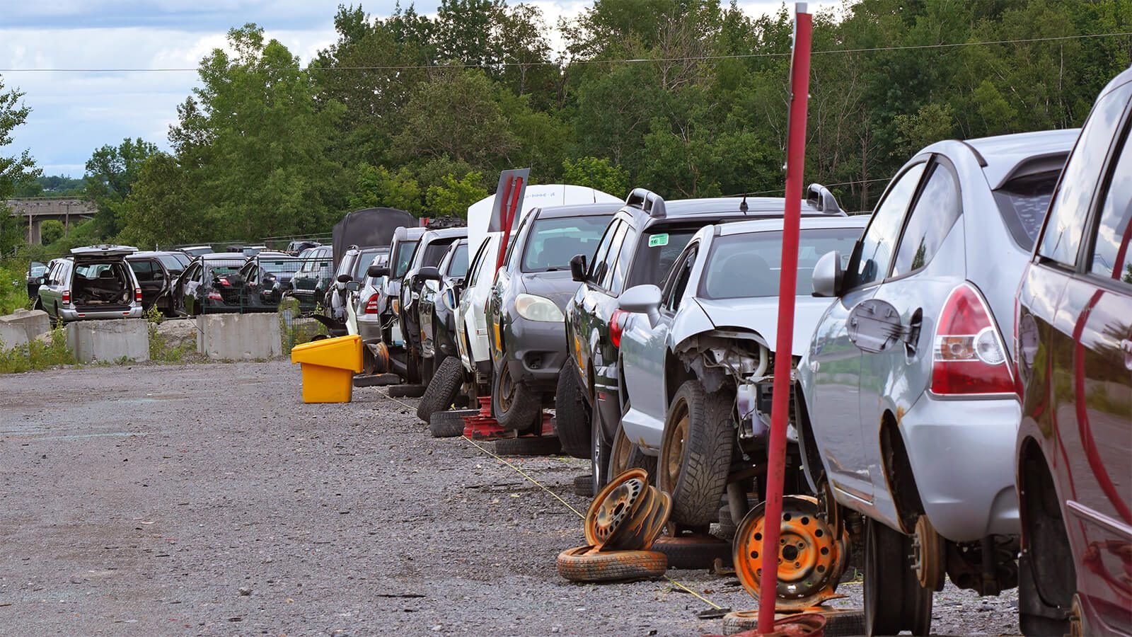 Kenny U-Pull Trois-Rivières Wrecking Salvage and Recycle Yard