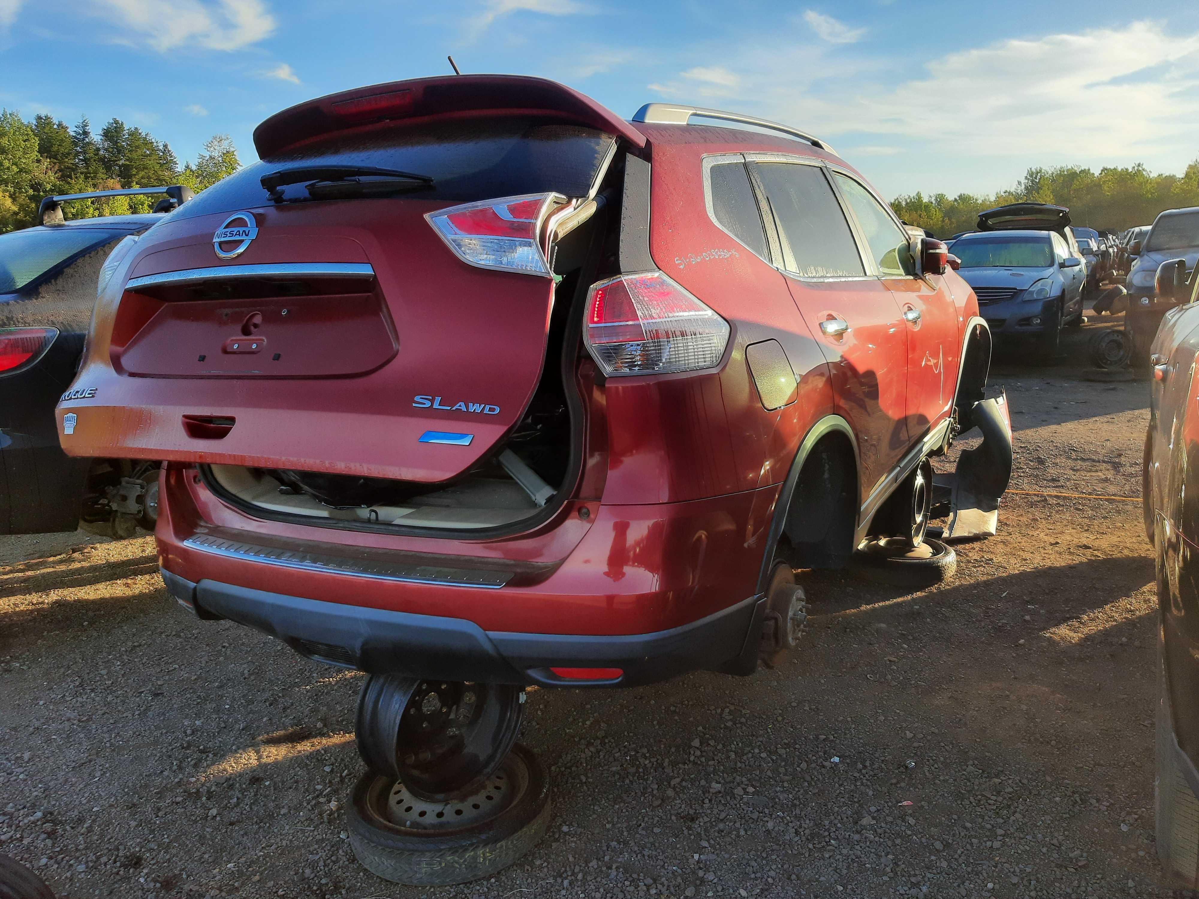 NISSAN ROGUE 2015