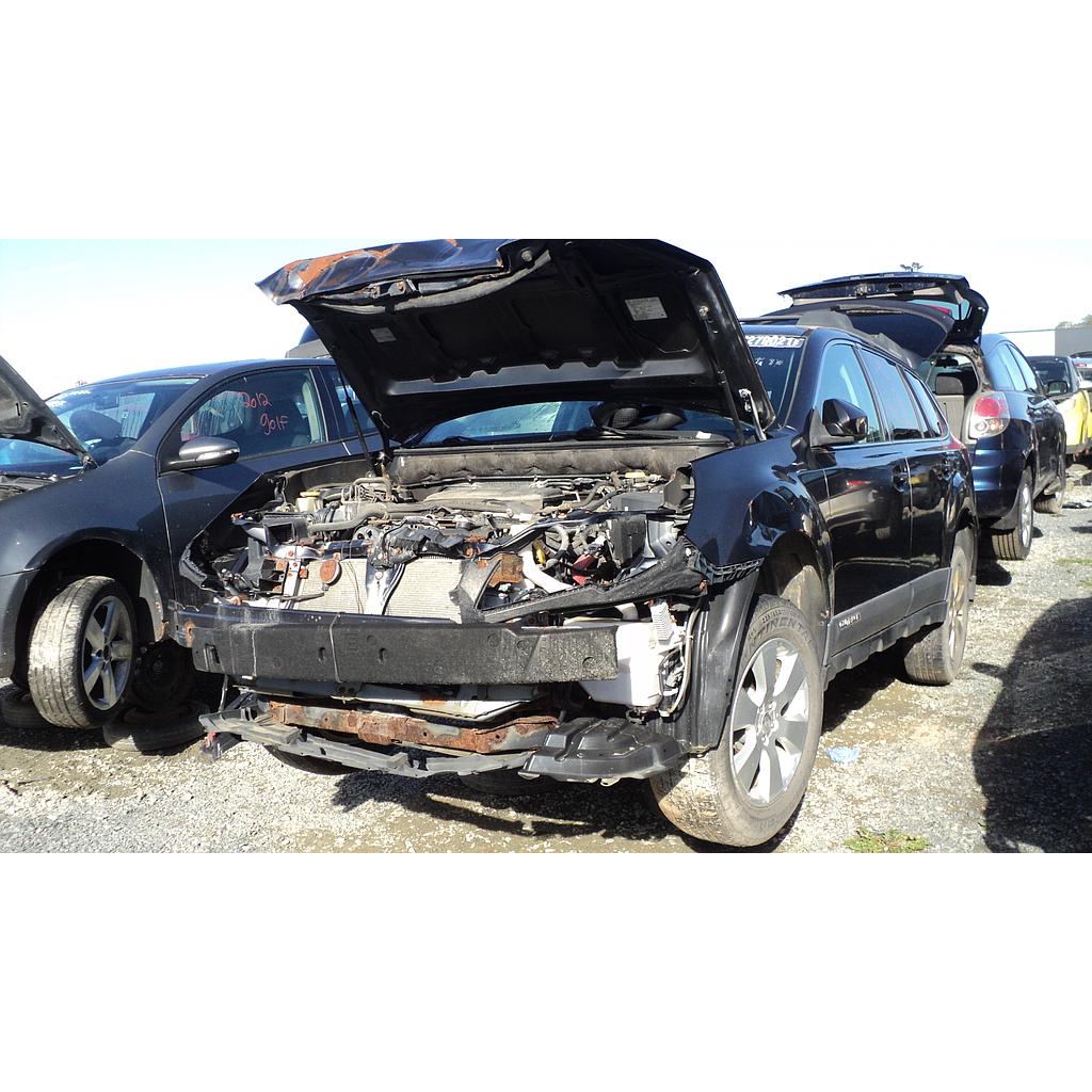 SUBARU OUTBACK 2011